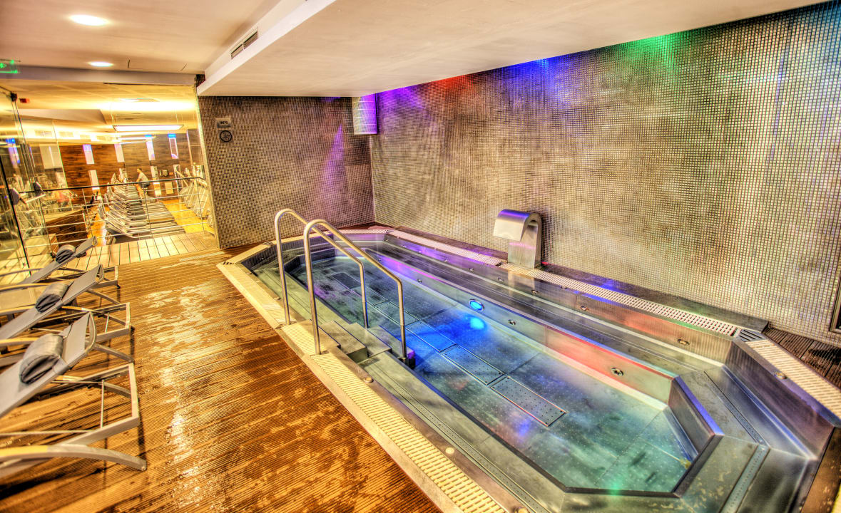 Sport & Freizeit Hotel Gozsdu Court