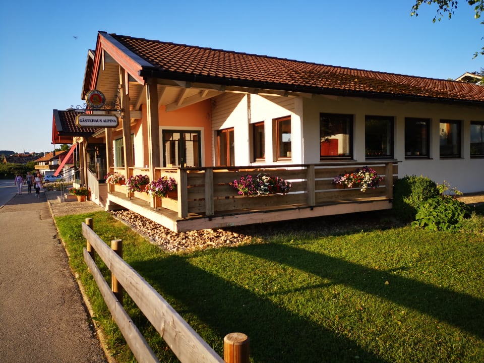 Außenansicht Gästehaus Alpin