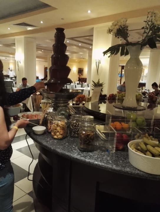 Gastro Premier Le Reve Hotel & Spa