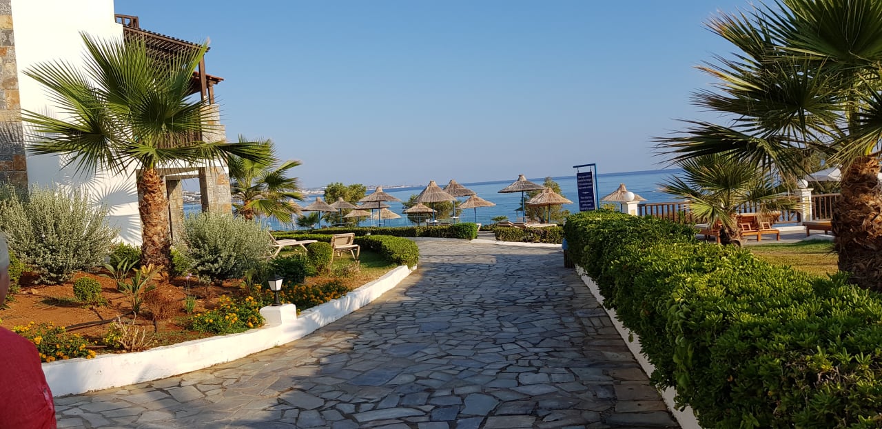 Außenansicht Alexander Beach Hotel & Village Resort