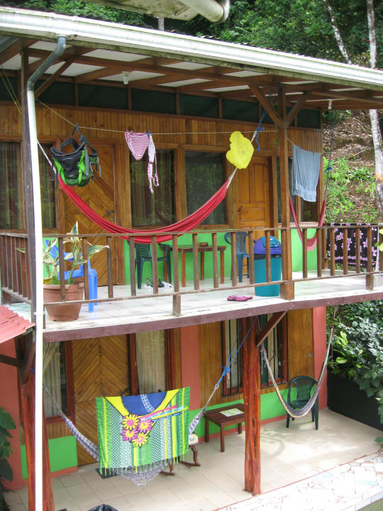 Jedes Zimmer mit Veranda oder Balkon Guesthouse Cabinas Manolo Drake Bay