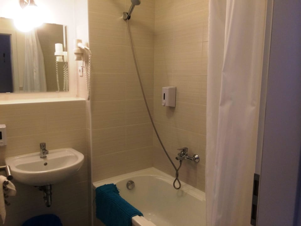 Bathroom Prince Apartments