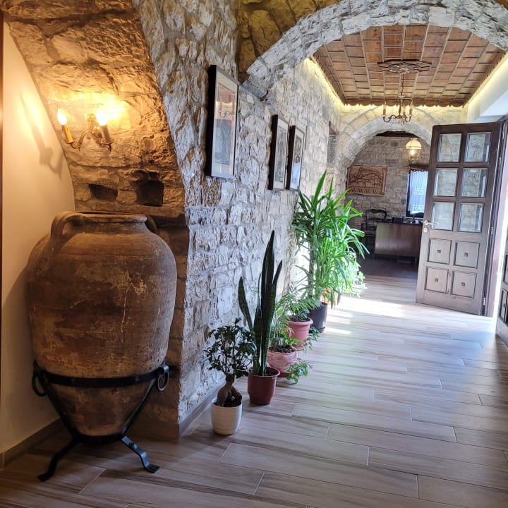 Lobby Berati Castle Hotel