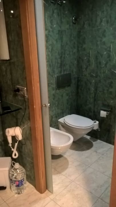 Toilette mit Glas Schiebetrür ??? Myseahouse Flamingo - Adults only