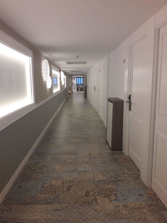 Hausgang Hotel Bella Playa & Spa