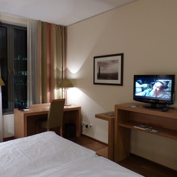 TV AMERON Köln Hotel Regent