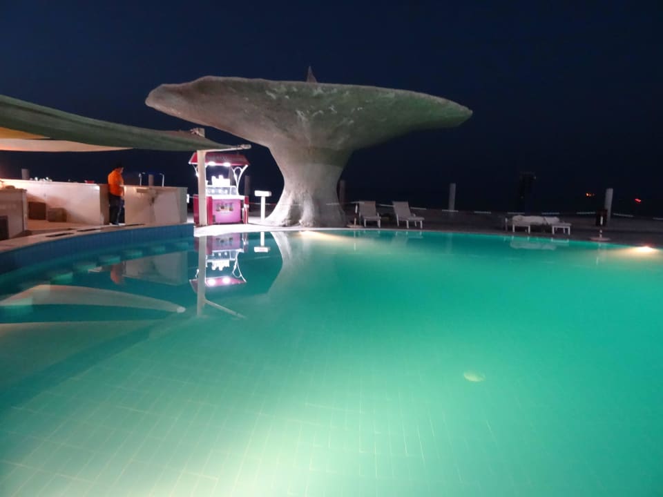 Poolbar Radisson Blu Resort Fujairah