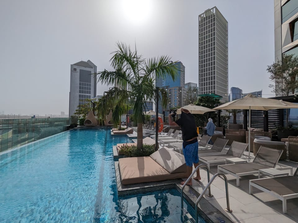Pool Hotel Indigo Dubai Downtown by IHG