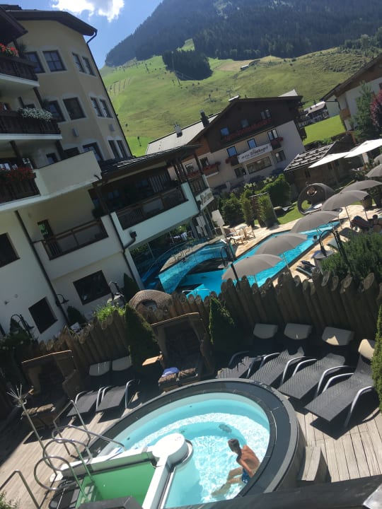 Pool Hotel Unterschwarzachhof