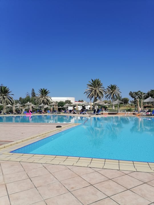 Pool Anissa Beach & Village