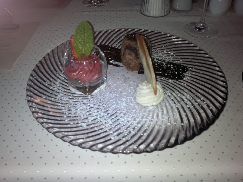 Brotsouffles Schokomousse Erdbeer-Bergpfeffereis Platzlhof - Mein Hotel im Zillertal