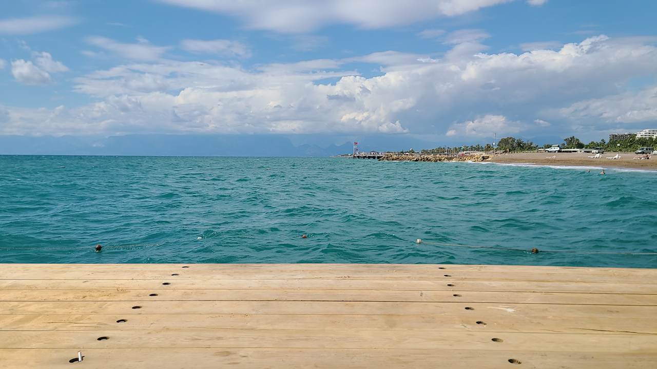 Strand Wyndham Garden Lara