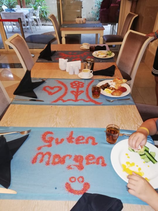 Gastro Well Palace Side