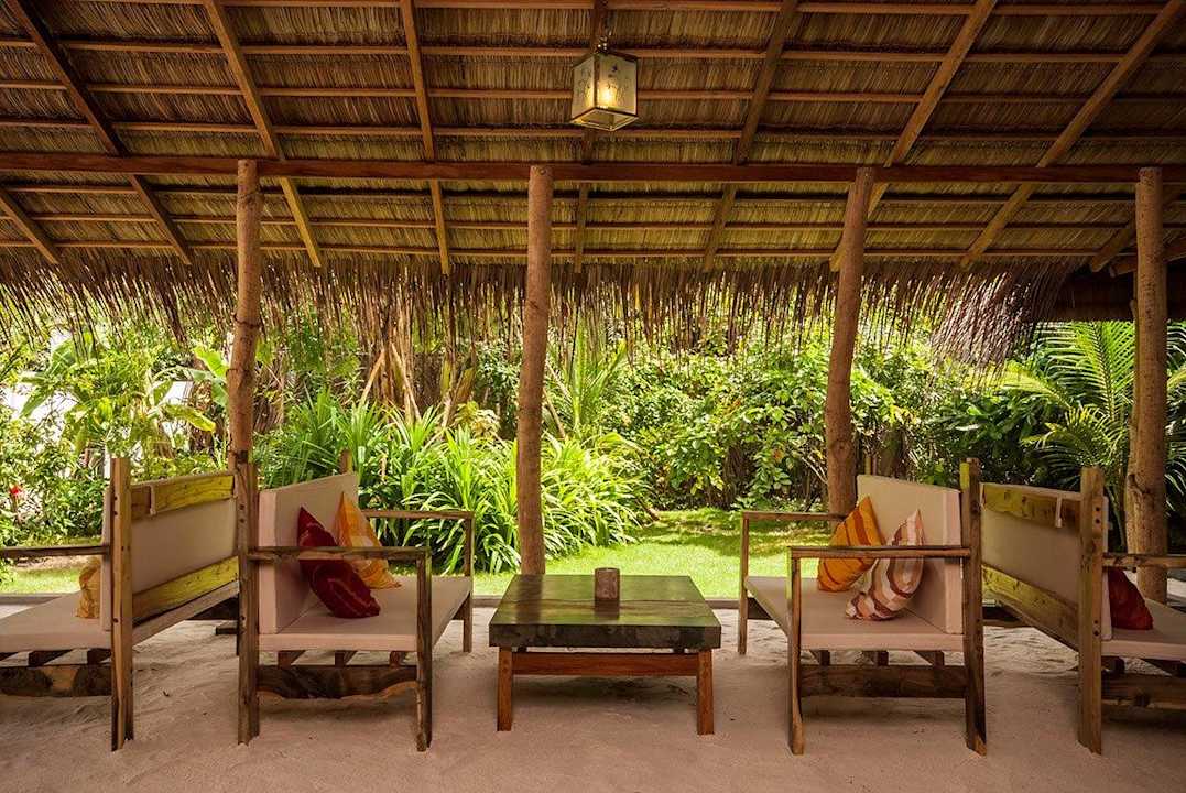 Coffee shop Hotel Amra Palace