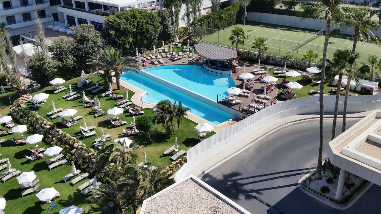 Ausblick seitlicher Meerblick zur Gartenseite Hotel Sunrise Beach