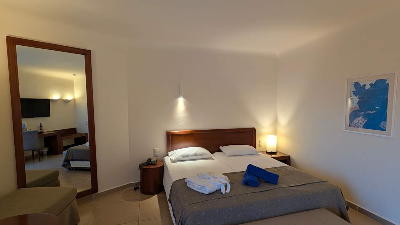 Zimmer Apollonia Beach Resort & Spa