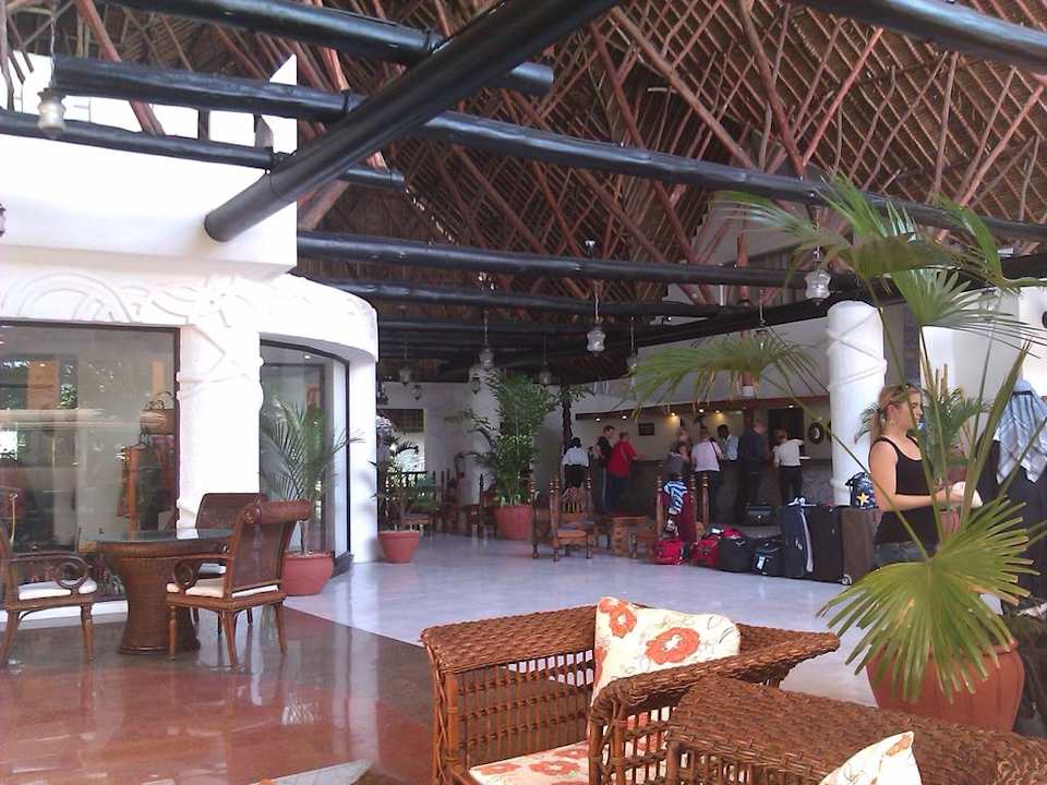 Лобби Hotel Southern Palms Beach Resort