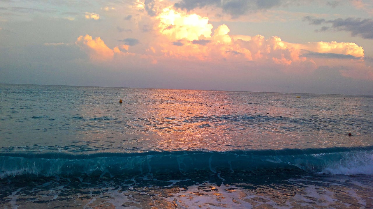 Strand Akka Alinda Hotel