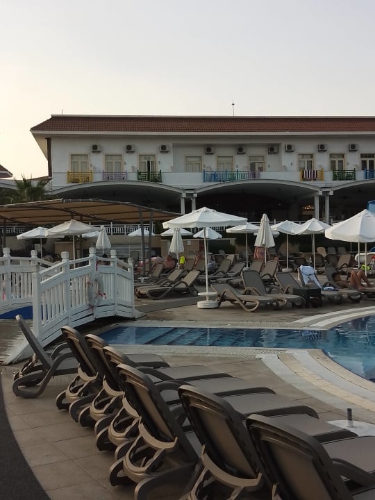 Pool Crystal Paraiso Aqua Collection