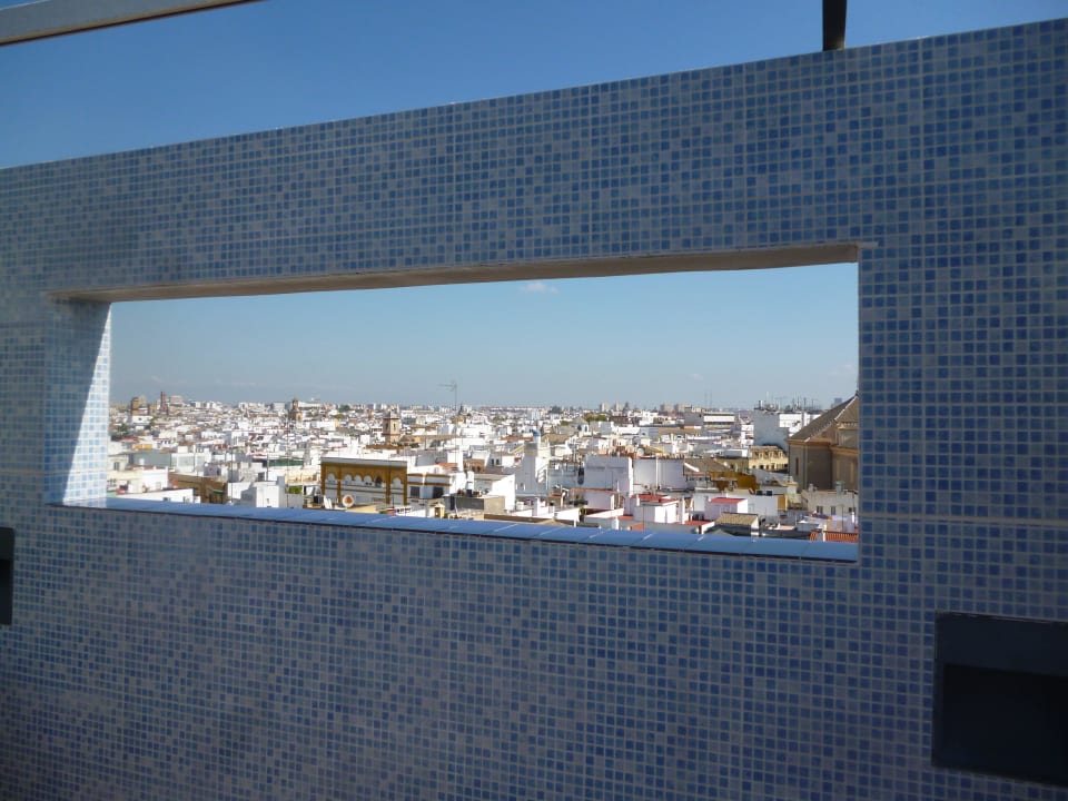 Widok z dachu NH Sevilla Plaza de Armas
