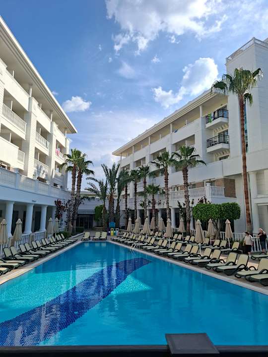 Pool Alba Queen Hotel