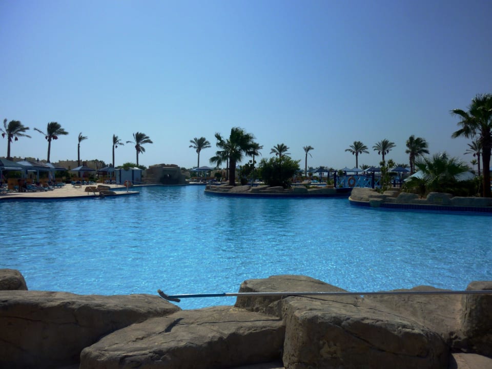Бассей SUNRISE Royal Makadi Resort