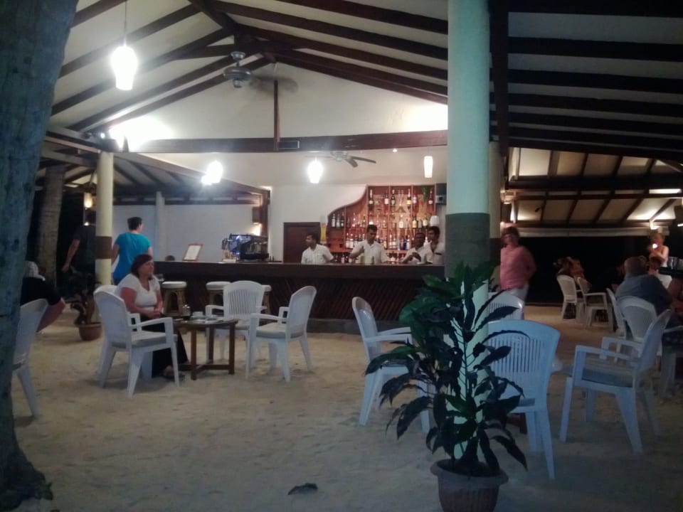 Bar am Abend Biyadhoo Island Resort