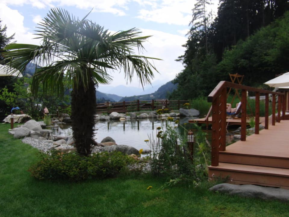 Naturteich bei der Vitalresidenz Quellenhof Luxury Resort Passeier
