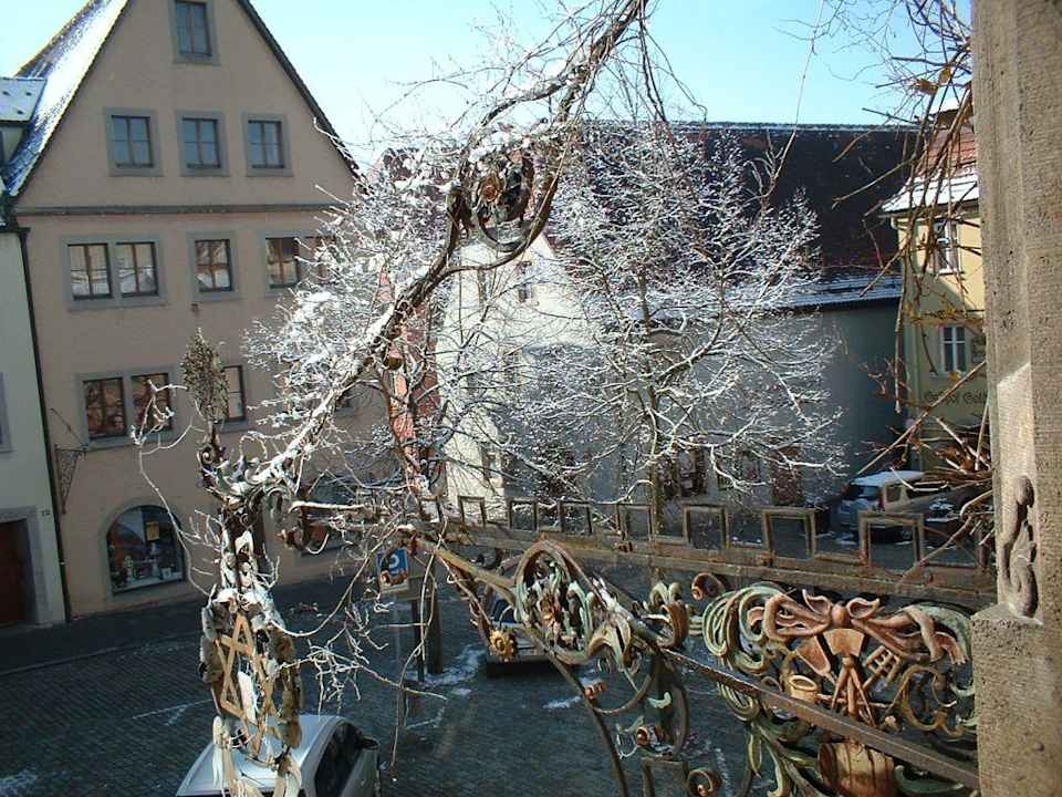 Zimmeraussicht nach rechts Gasthof Butz