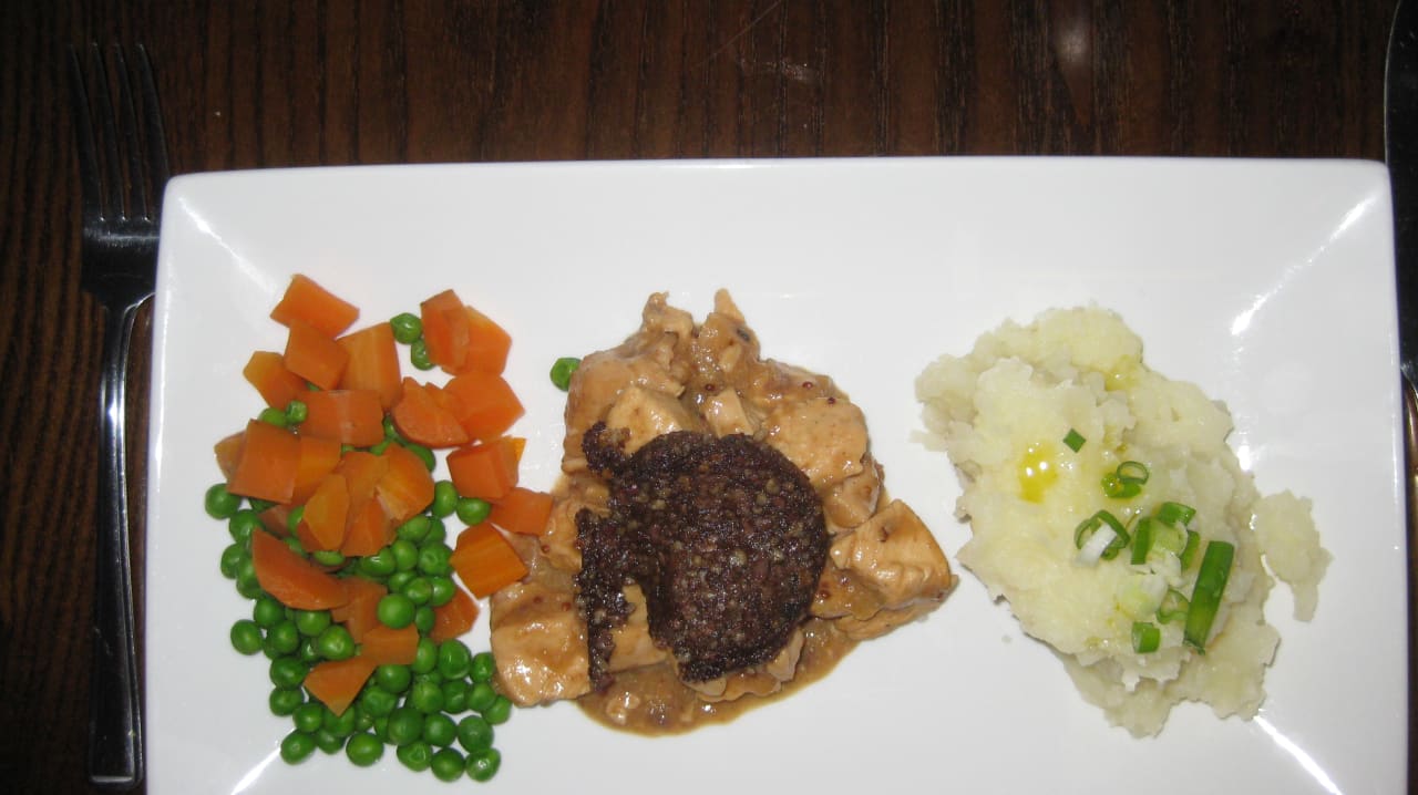 Ein Abendessen Hotel The Lodge On The Loch