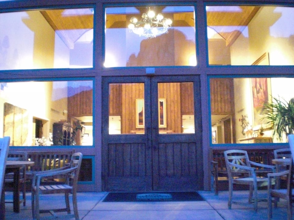 Veranda Holiday Inn Express Springdale - Zion National Park Area