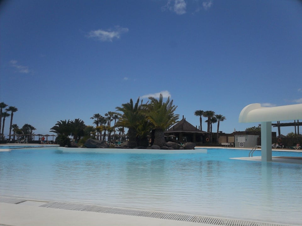 Poolanlage Beatriz Costa & Spa