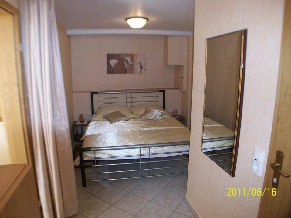 Apartment 2: Schlafzimmer mit Doppelbett Apartments Nena & Marko