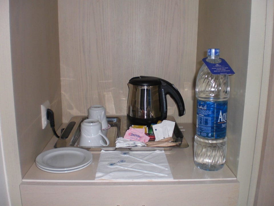 Wasserkocher mit Wasser Hilton Marsa Alam Nubian Resort