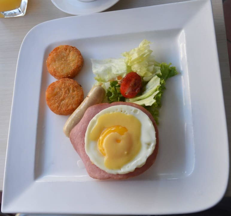 Frühstück Hotel J8