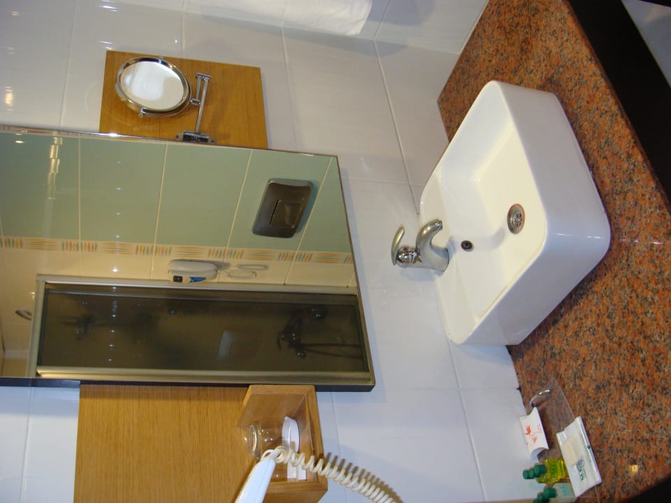 Lavabo - место где можно помыть руки MC Arancia Resort