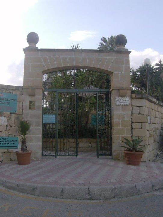 Eingang Pool Hotel Porto Azzurro Resort