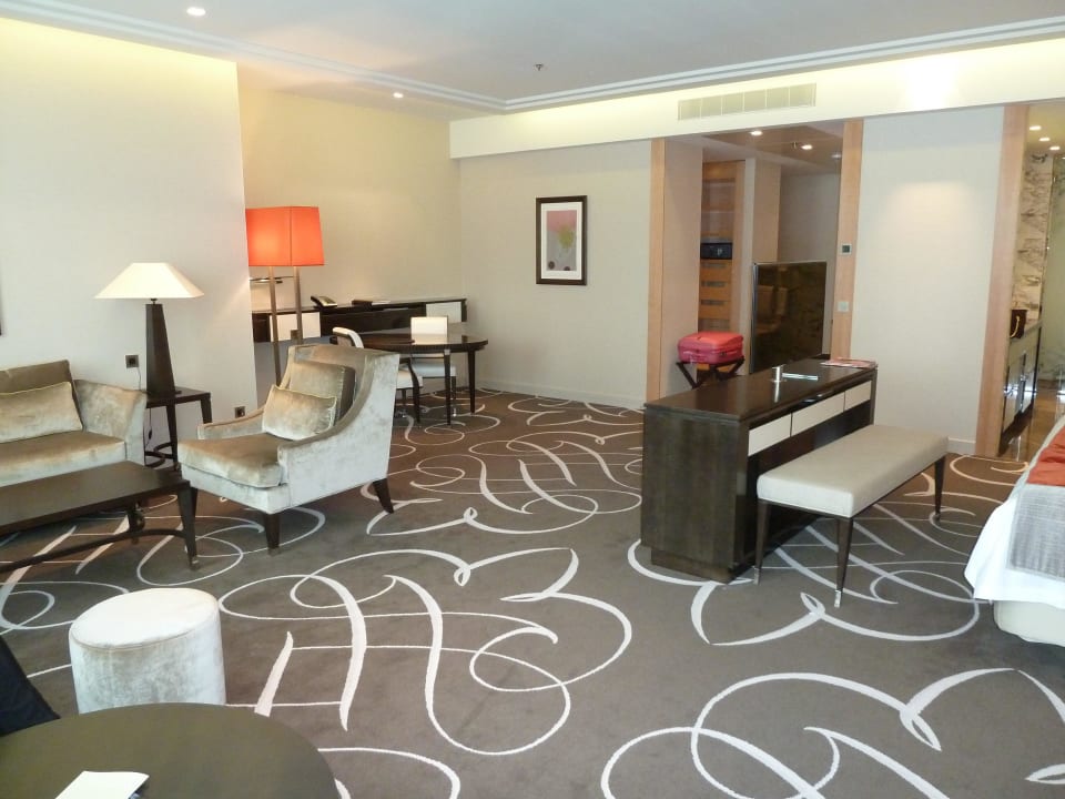Juniorsuite mit 60 m2  Waldorf Astoria Berlin
