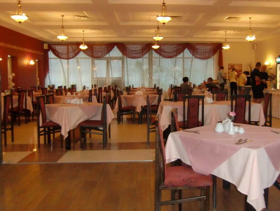 Der  Speisesaal um 8:20 Uhr im August Baginscy SPA