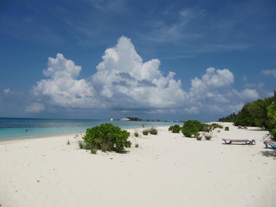 Strand Kuredu Island Resort & Spa