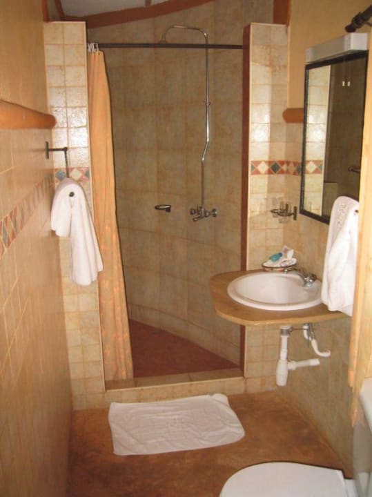 Zimmer Hotel Amboseli Sopa Lodge