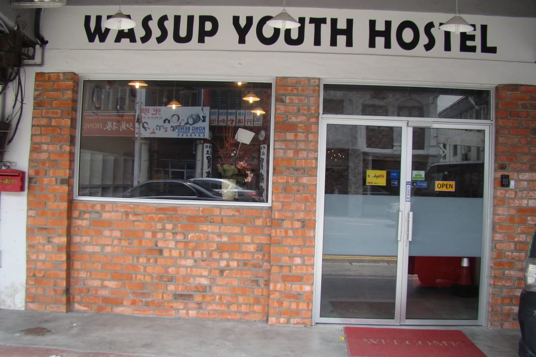 Wejście Wassup Youth Hostel