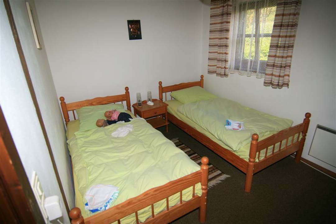Kinderzimmer (Schlafzimmer 2) Waldferiendorf Regen