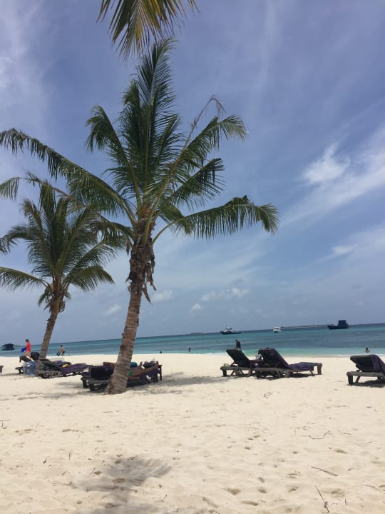 Strand Kuredu Island Resort & Spa