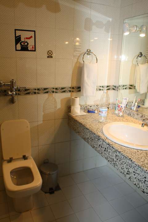 Bad - WC und Waschbecken Ghazala Gardens