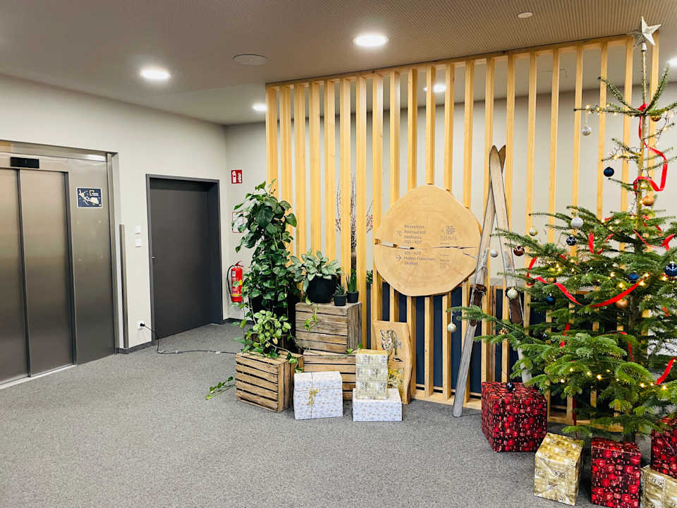 Lobby JUFA Hotel Laterns