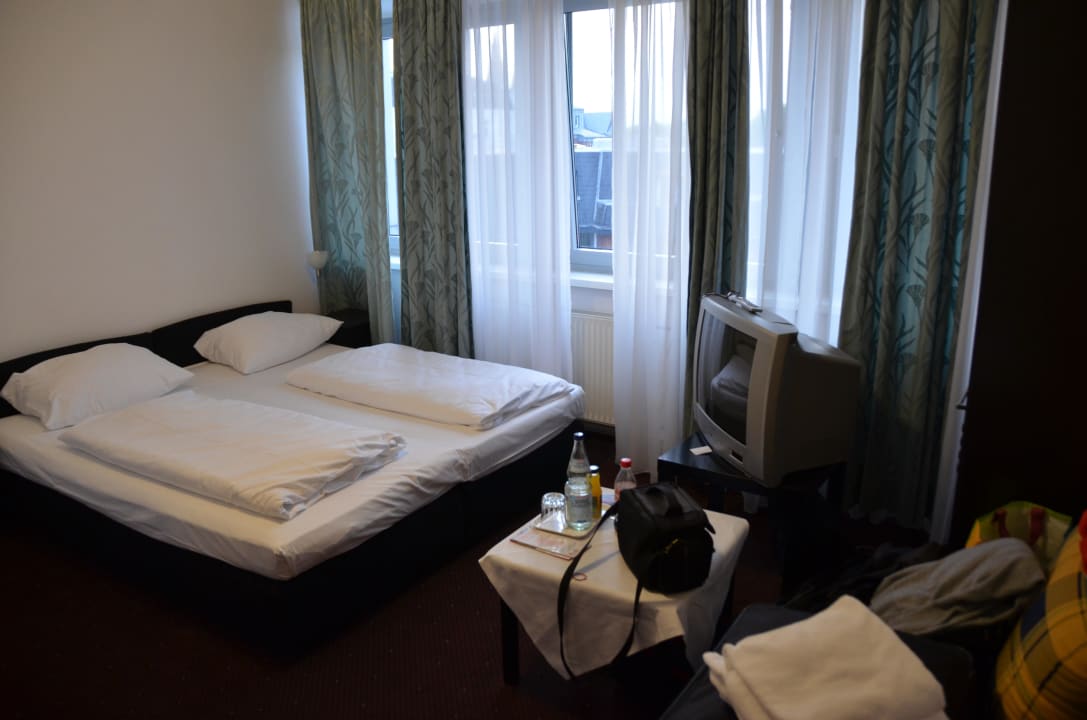 Bettbezüge waren sauber Garden Hotels Hamburg