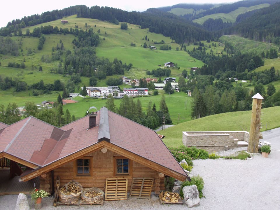 Toller Ausblick auf die Berge Hüttendorf Maria Alm