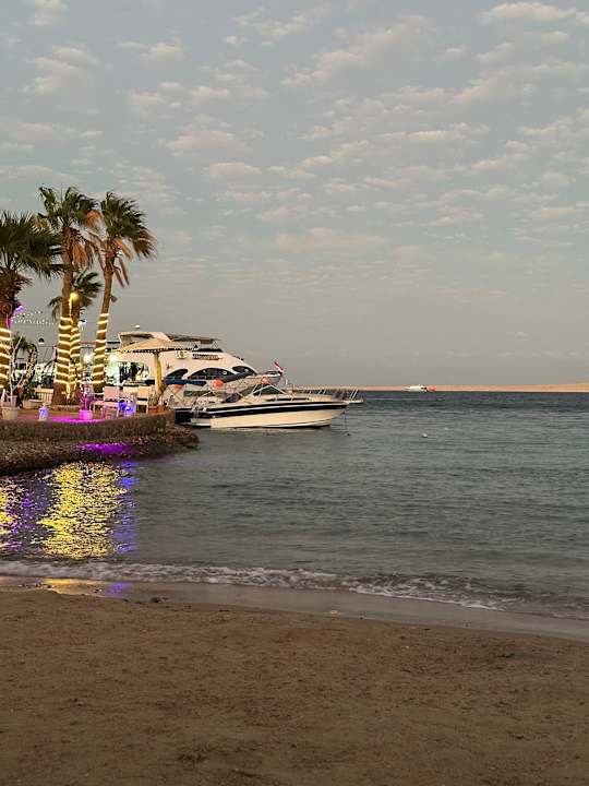 Strand La Rosa Waves Beach - Couple & Families Only