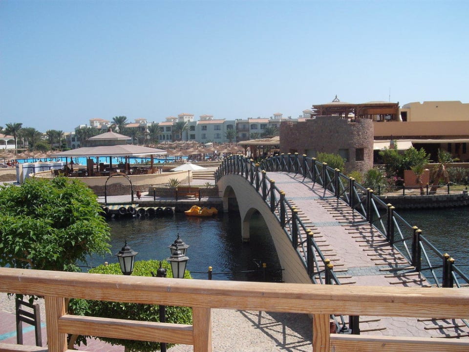 Blick von unserem Zimmer aufs "Castello" Pickalbatros Dana Beach Resort - Hurghada